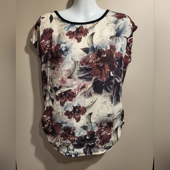 Floral Print Women's Tee, Size Small - Picture 1 of 4